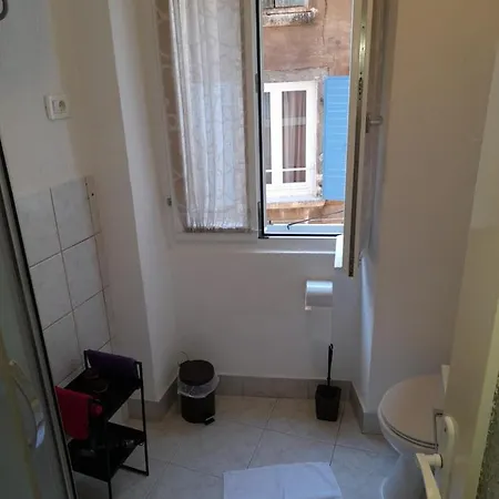 Studio Jenny Apartment *